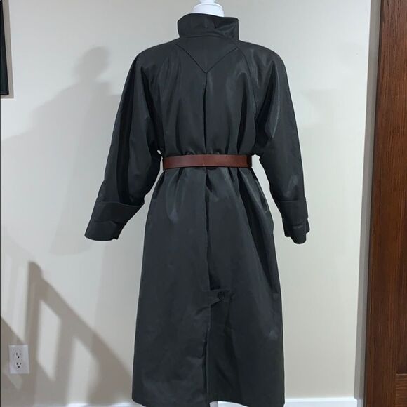 Vintage gray London fog trench coat. 10P - Picture 6 of 8